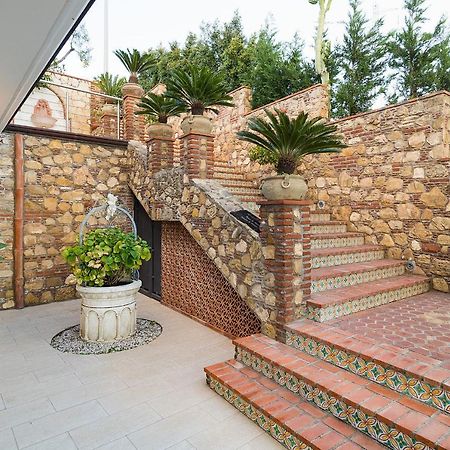 Villa Luce Letojanni Exterior photo