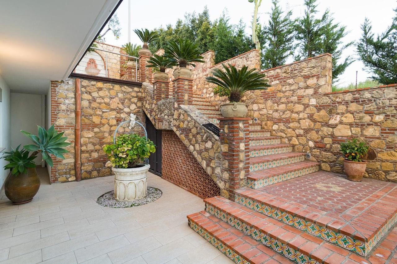 Villa Luce Letojanni Exterior photo