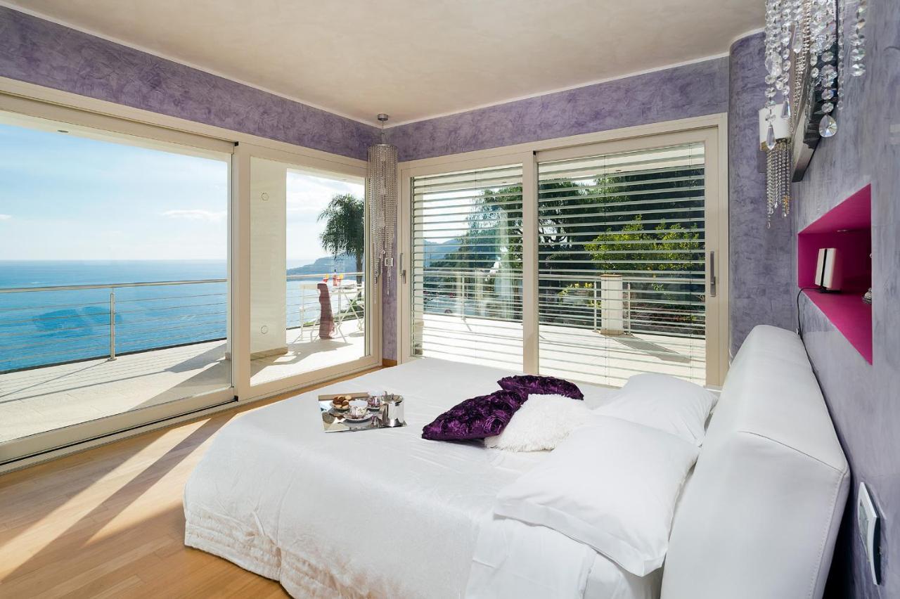 Villa Luce Letojanni Exterior photo