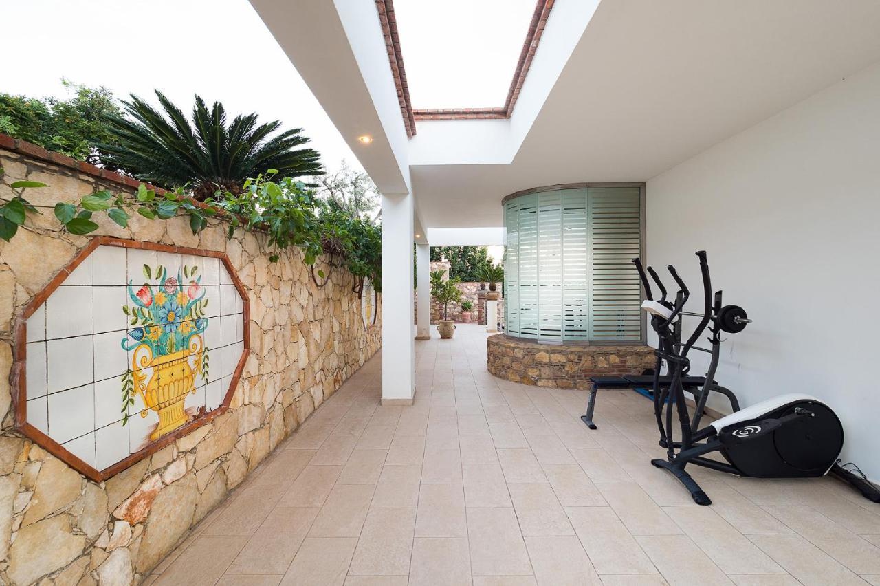 Villa Luce Letojanni Exterior photo