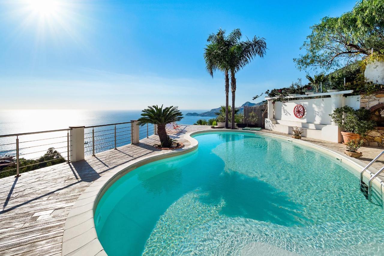 Villa Luce Letojanni Exterior photo